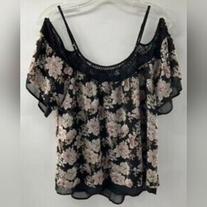 Floral, Lace, Cold Shoulder Top. Size LG